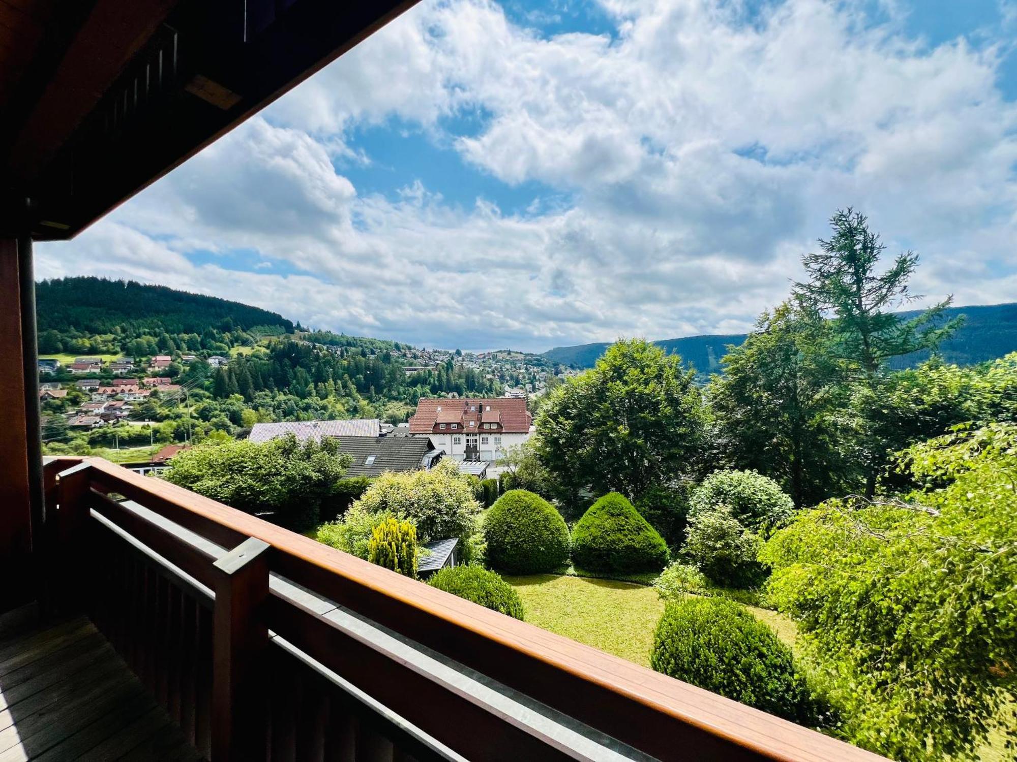 Panoramablick Mit Privatparkplatz, 2 Balkone Und 1,5 Baeder Lejlighed Titisee-Neustadt Eksteriør billede