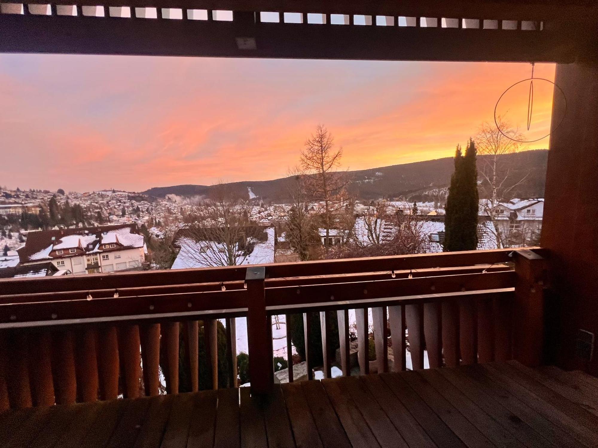 Panoramablick Mit Privatparkplatz, 2 Balkone Und 1,5 Baeder Lejlighed Titisee-Neustadt Eksteriør billede